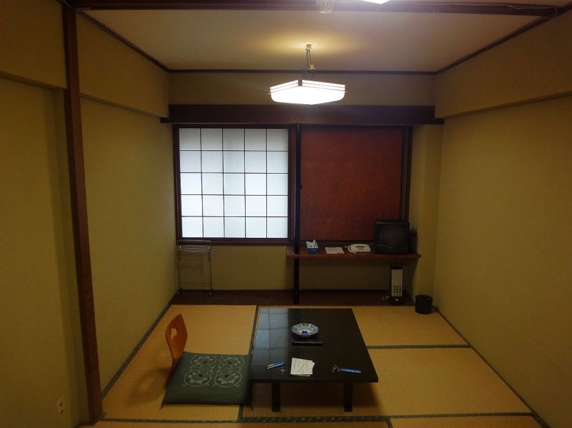 kanazawa Nakayasu Ryokan habitacion